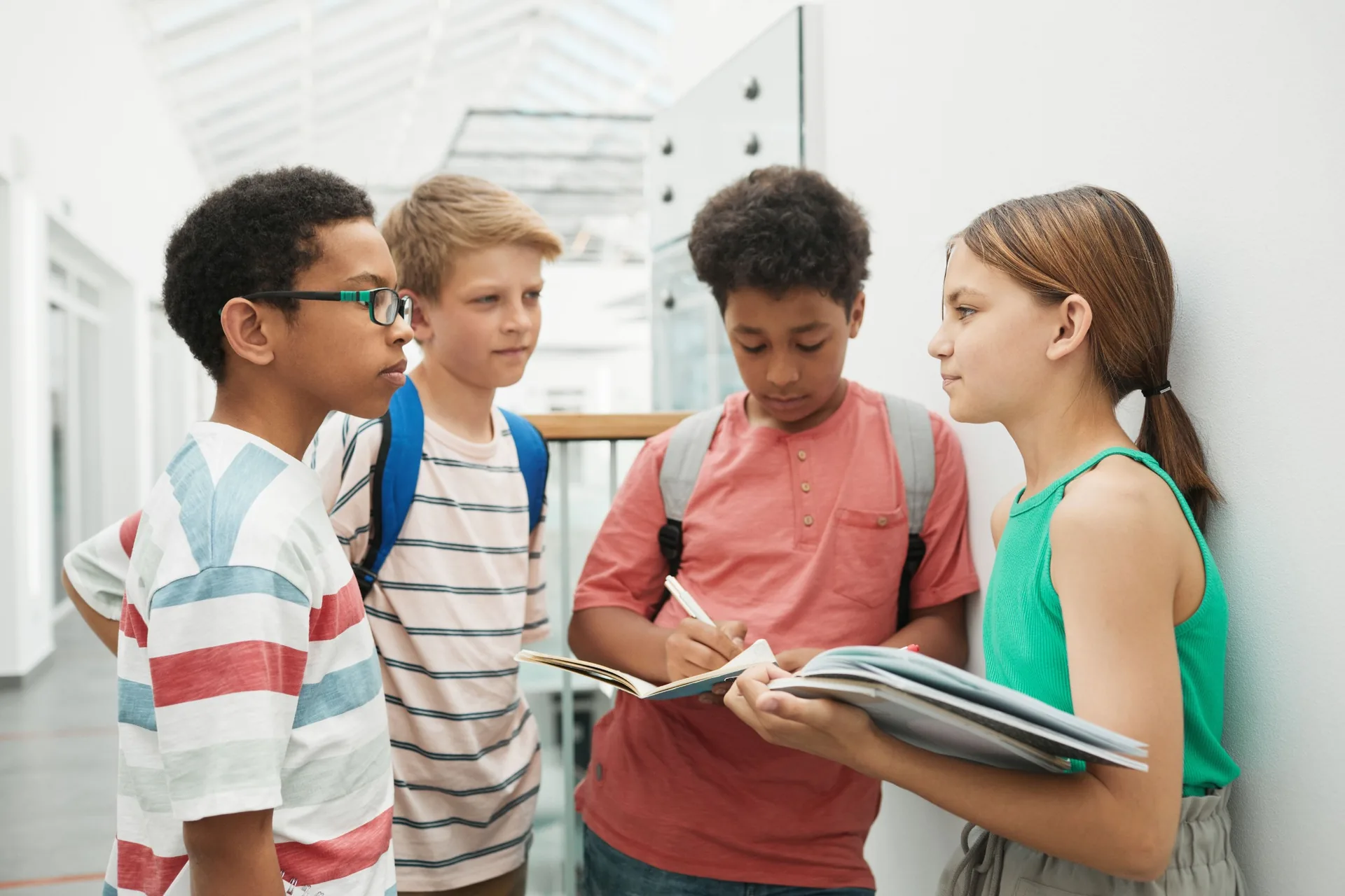 Aula de colegio en actividad